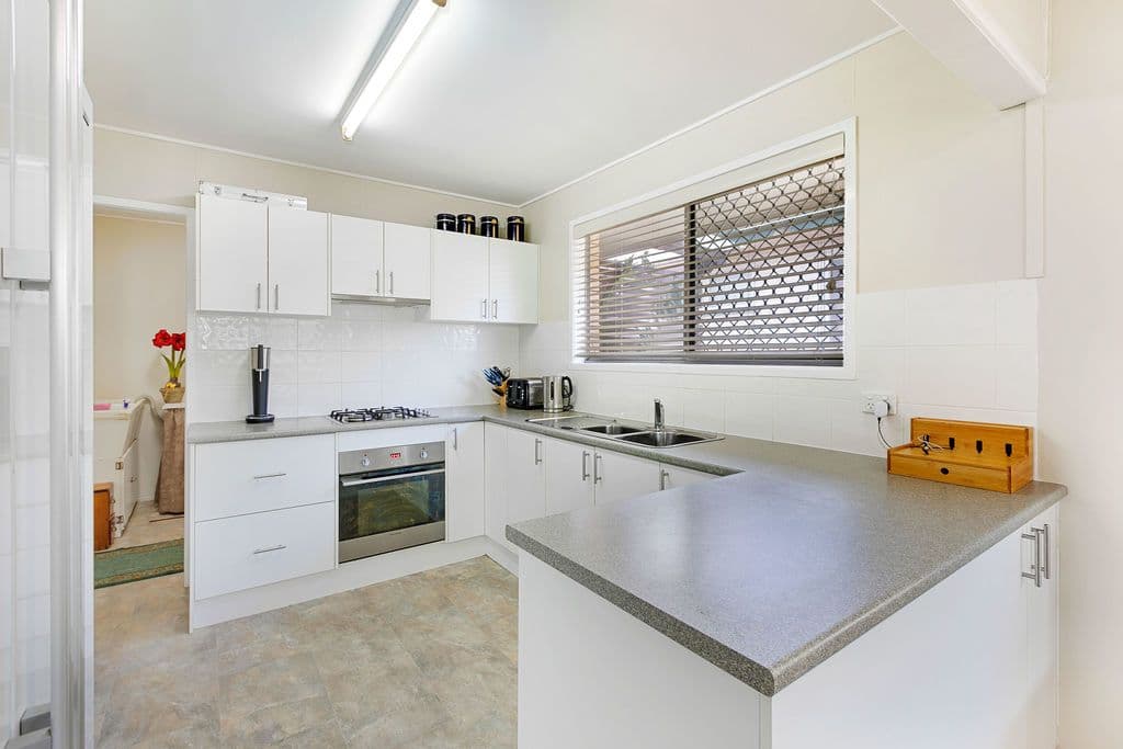 22 Arrunga Street, Coopers Plains QLD 4108, Coopers Plains - Thumbnail 2