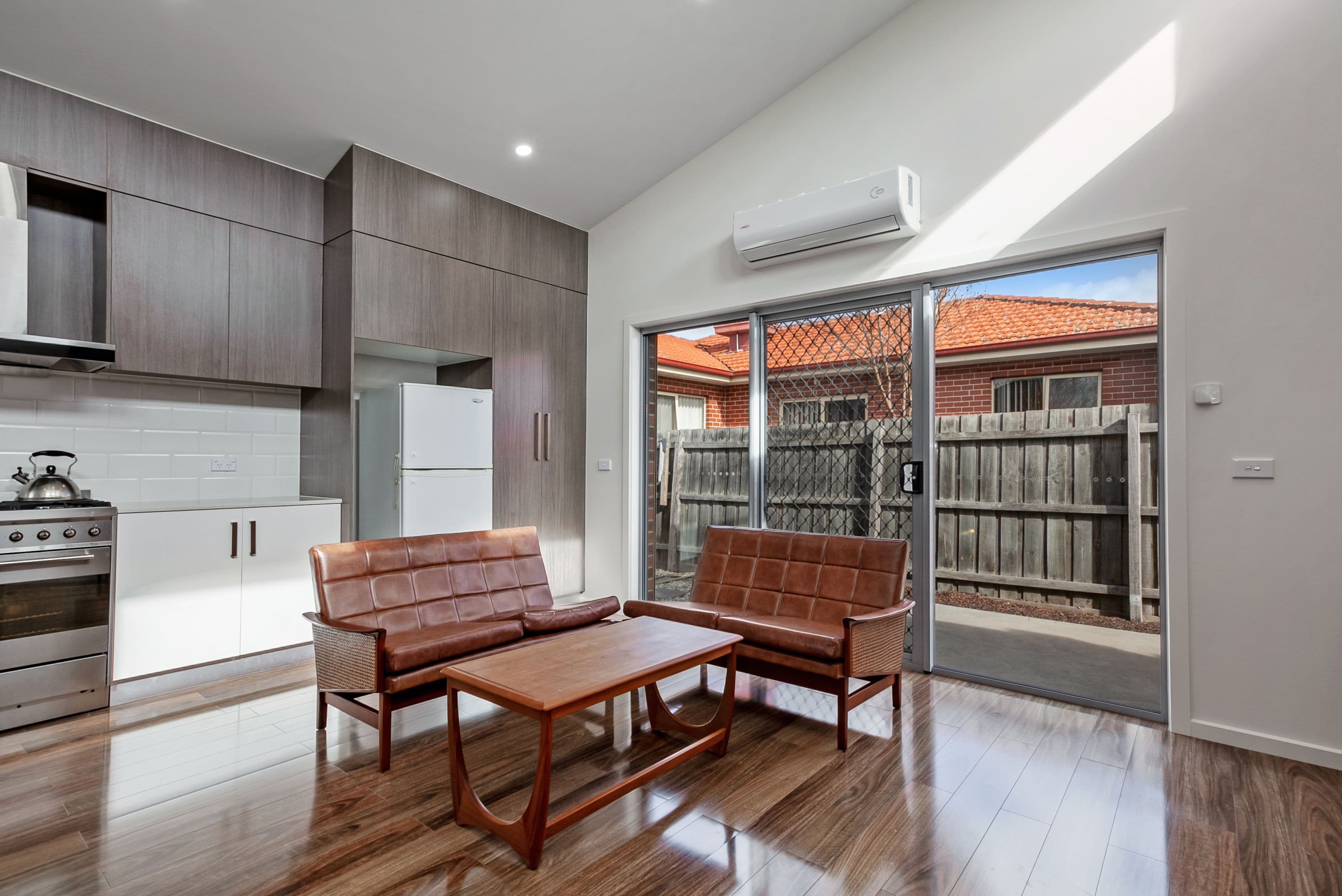 141 Rathcown Road, Reservoir VIC 3073, Reservoir - Thumbnail 3