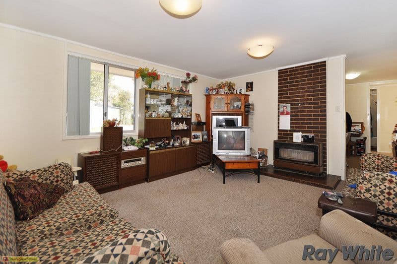 5 Kambalda Crescent, FISHER ACT 2611, Fisher - Thumbnail 2