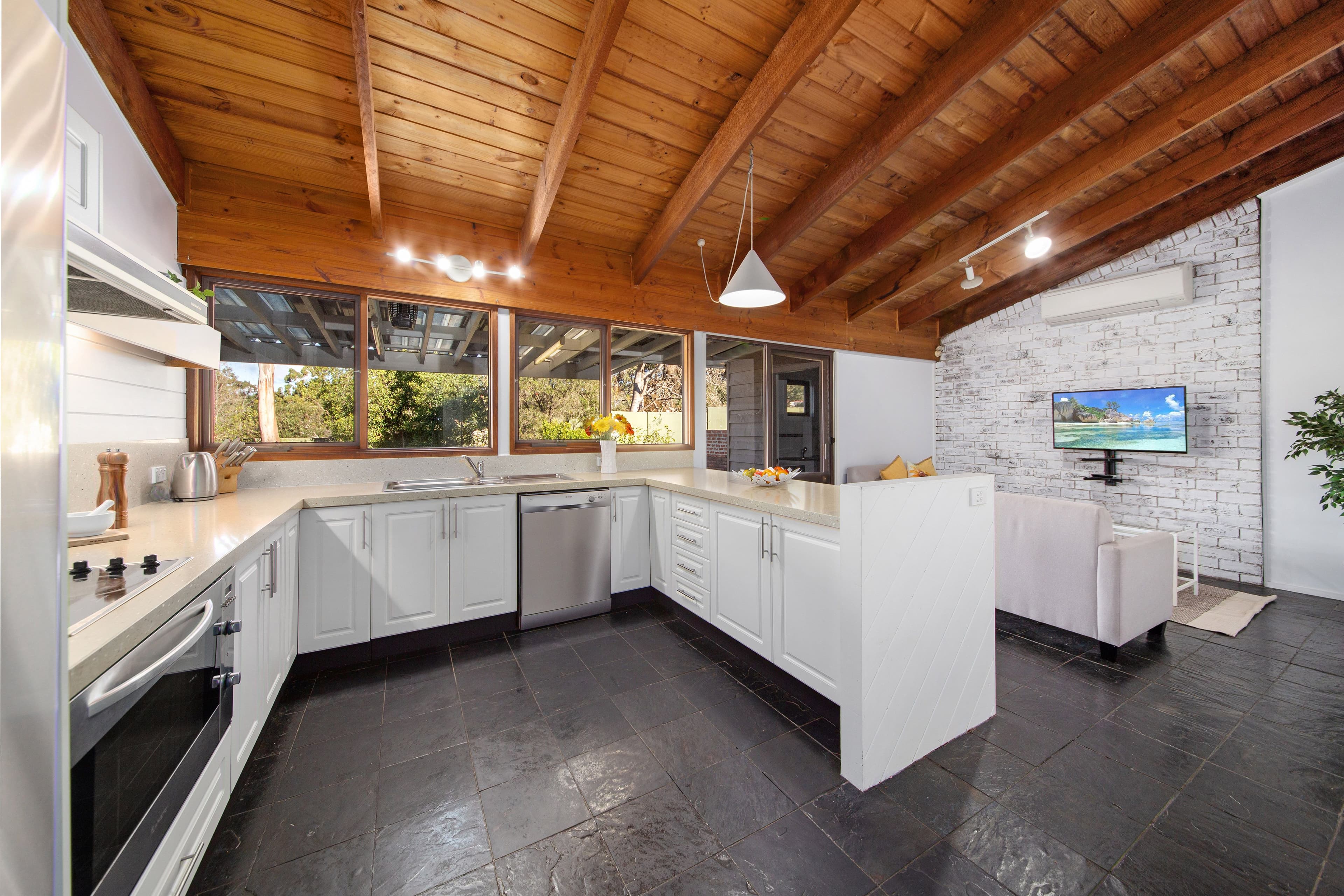 14 Goorgool Road, Bangor - Thumbnail 4
