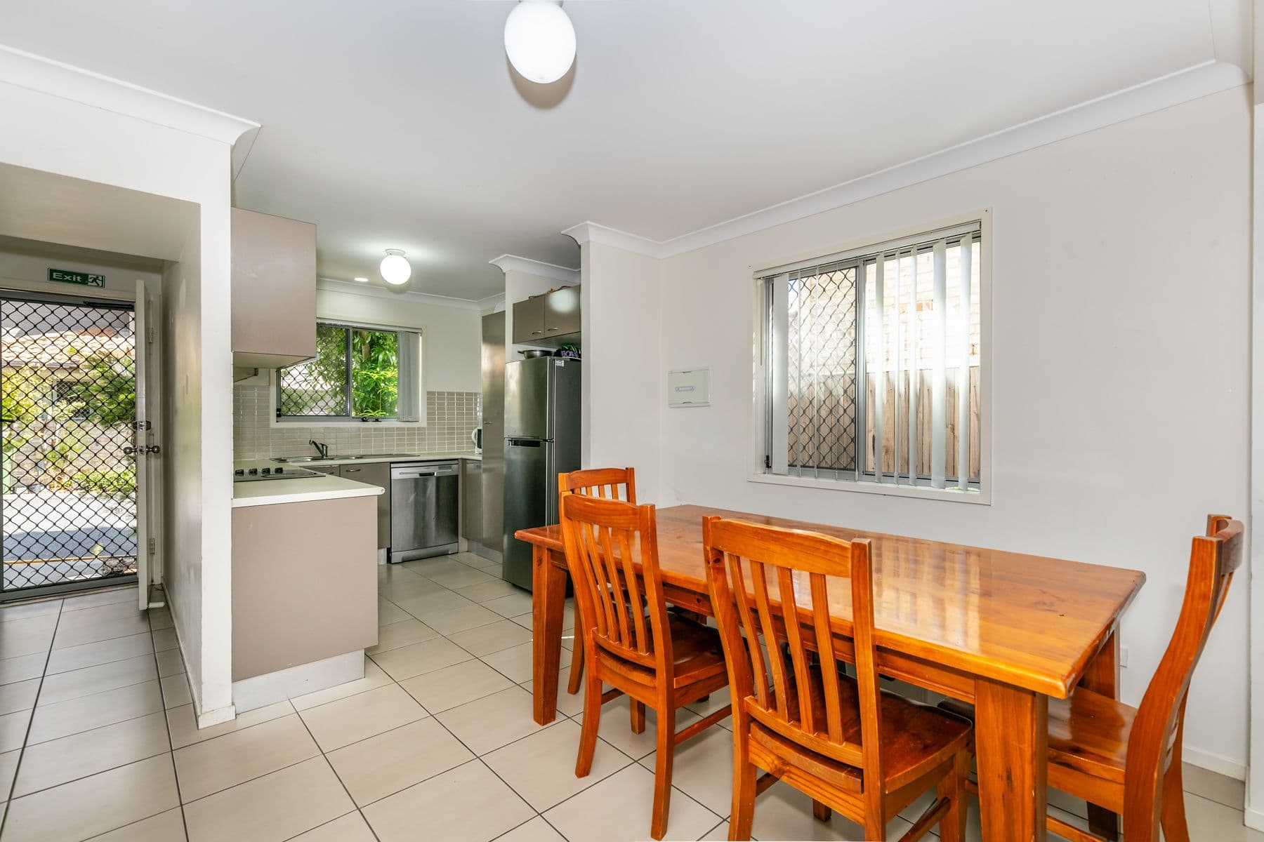 45 Defiance Road, Woodridge QLD 4114, Woodridge - Thumbnail 4