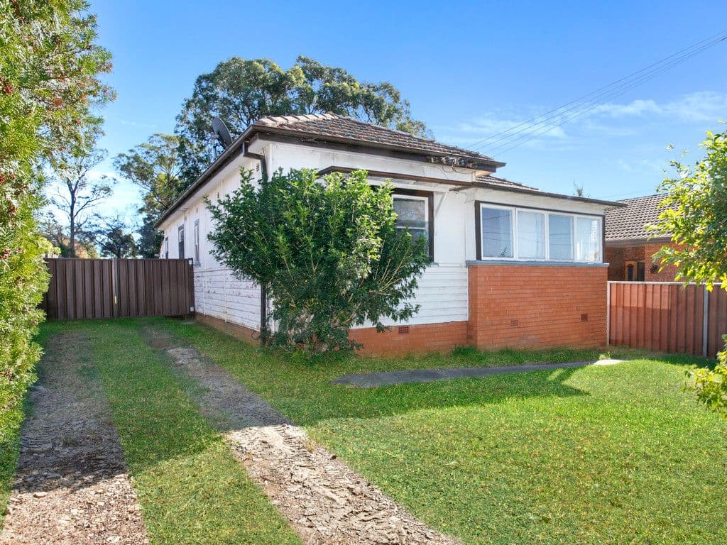 44 Market Street, Smithfield - Image 1