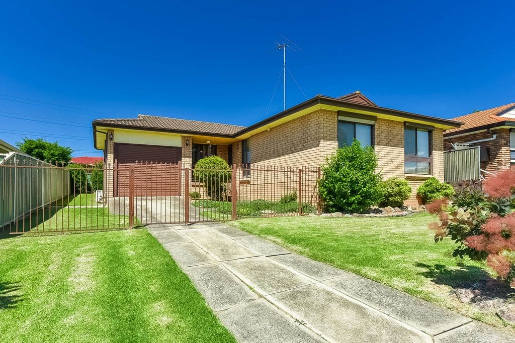 Minto NSW 2566, Minto - Image 1