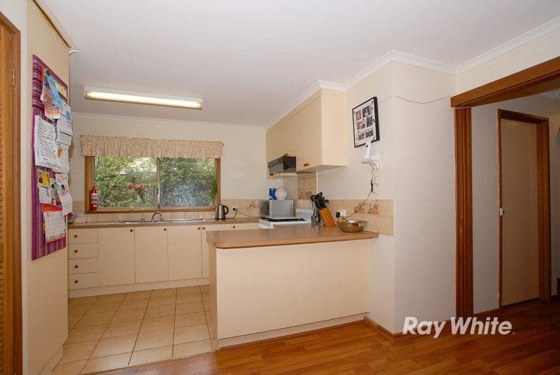 111 Gipps Crescent, CRANBOURNE VIC 3977, Cranbourne North - Thumbnail 4
