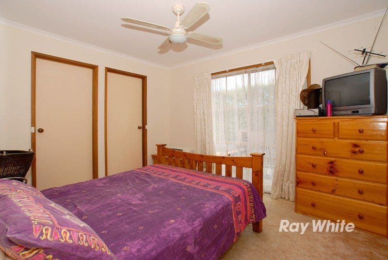 111 Gipps Crescent, CRANBOURNE VIC 3977, Cranbourne North - Thumbnail 6