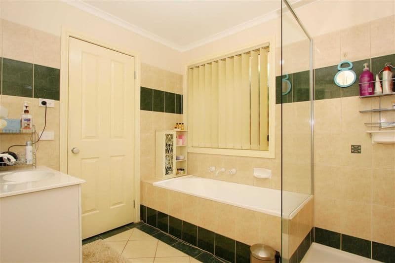 44 Allenby Road, HILLSIDE VIC 3037, Hillside - Thumbnail 6
