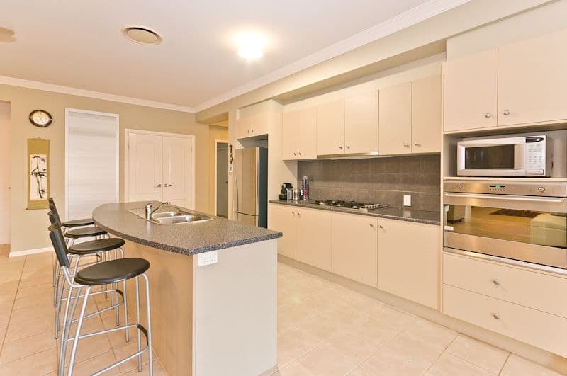 17 Beresford Drive, DRAPER QLD 4520, Draper - Thumbnail 4