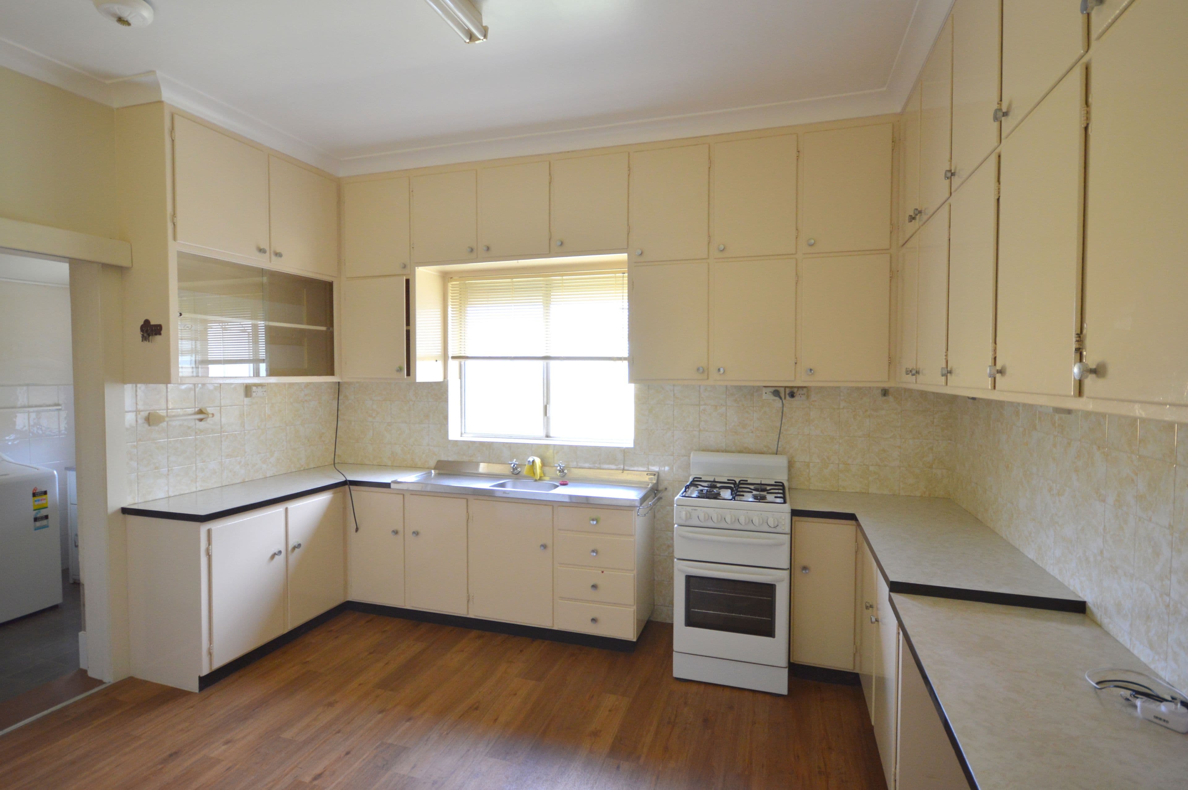 36 Courallie Street, Cowra - Thumbnail 2