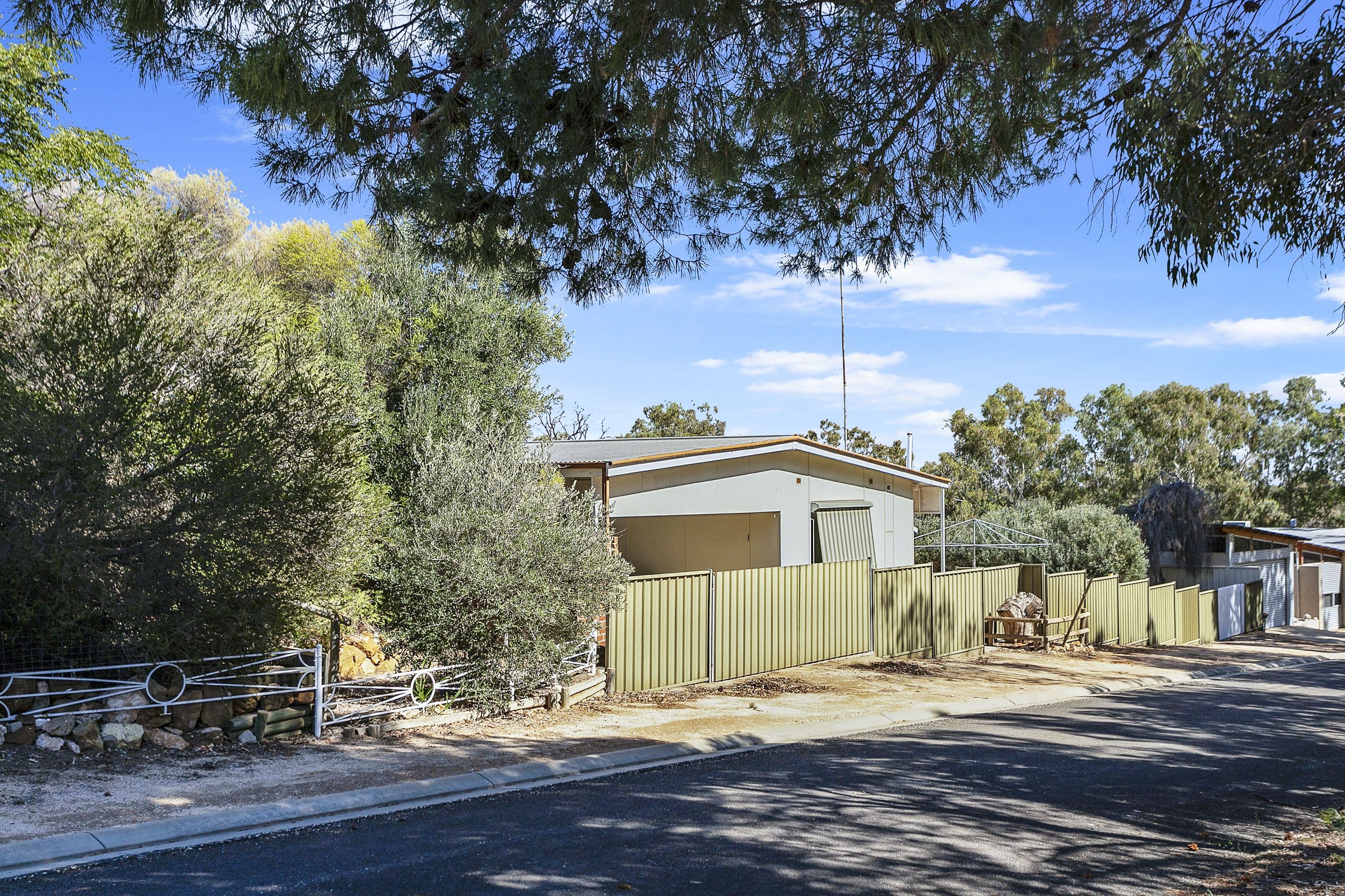 13 Sherwood Avenue, Loxton SA 5333, Loxton - Thumbnail 2