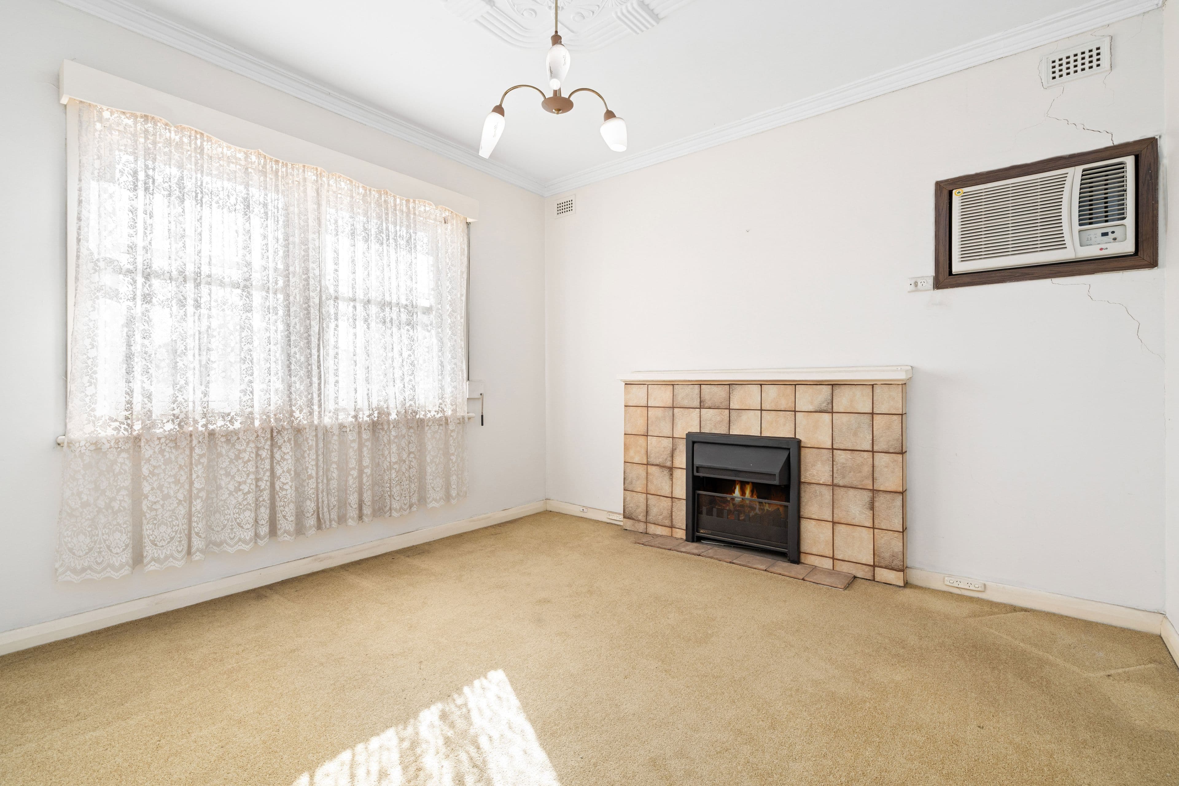 9 Raymond Avenue, Seaton SA 5023, Seaton - Thumbnail 3