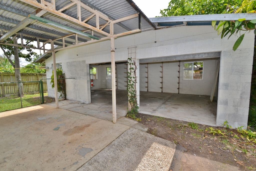 33 Beerwah Parade, Beerwah QLD 4519, Beerwah - Thumbnail 2