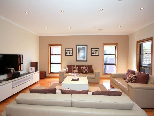 31 Surrey Avenue, GEORGES HALL NSW 2198, Georges Hall - Thumbnail 5