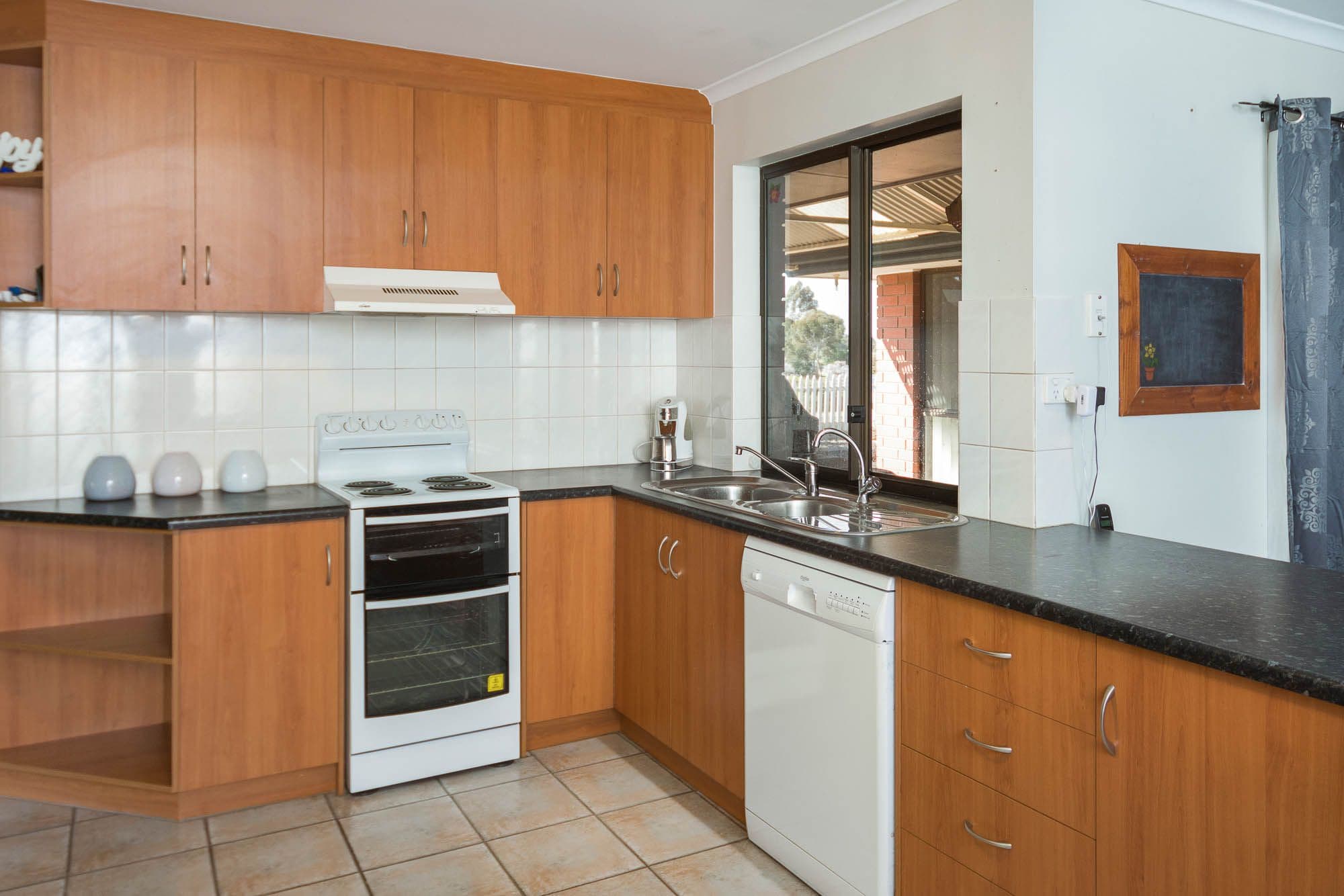 61 Mitchell Avenue, Murray Bridge SA 5253, Murray Bridge East - Thumbnail 5