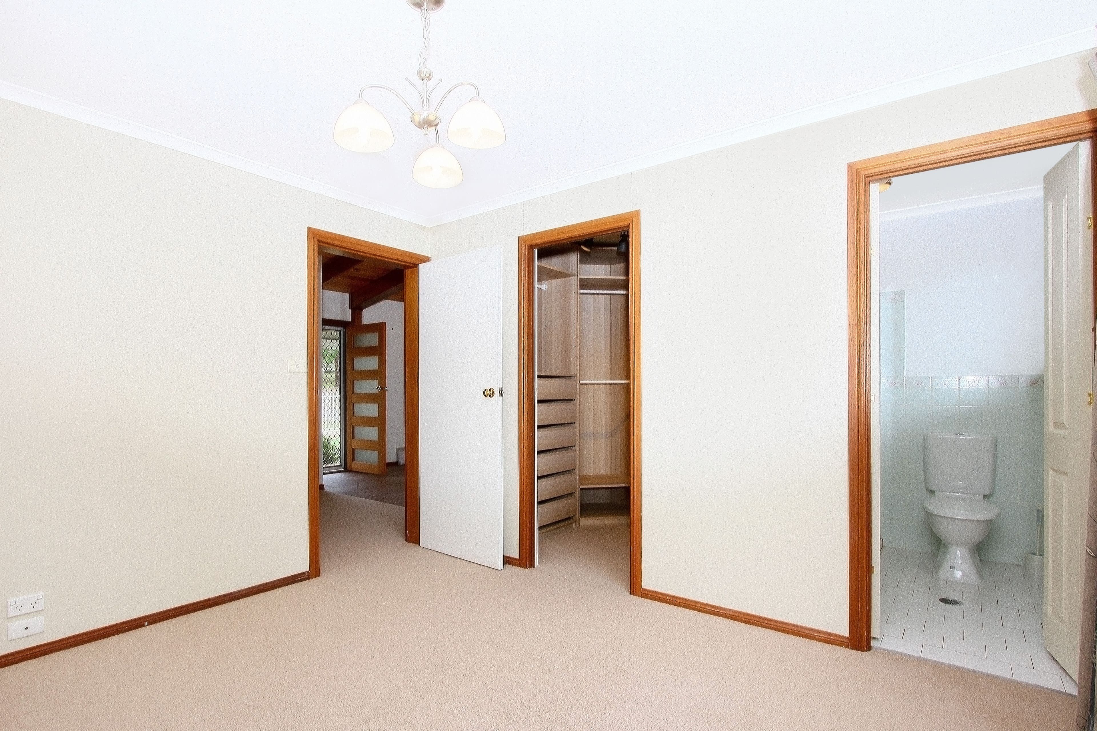 10 Lorn Street, Collector - Thumbnail 8