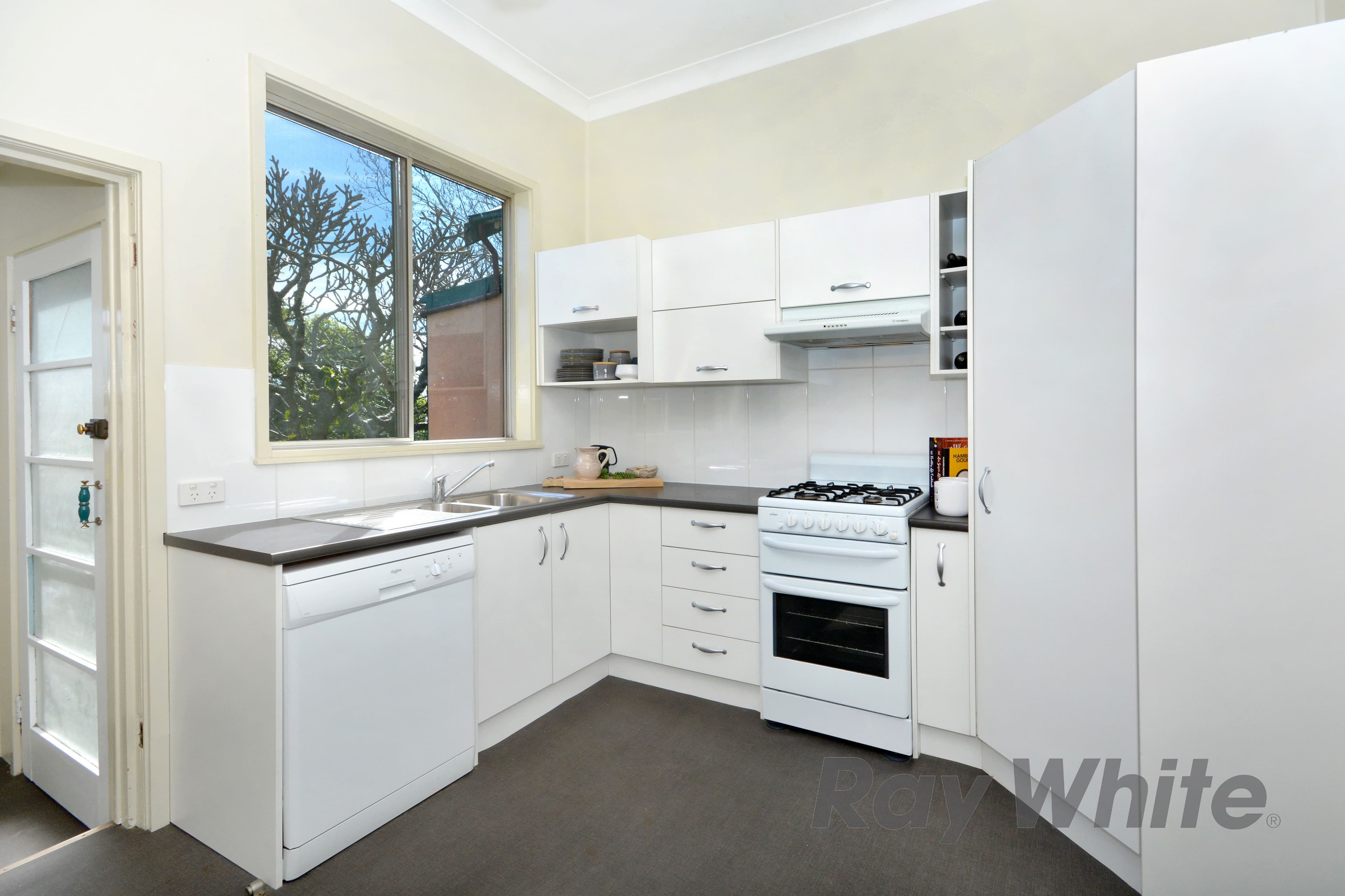 180 Denison Street, Hamilton NSW 2303, Hamilton - Thumbnail 7