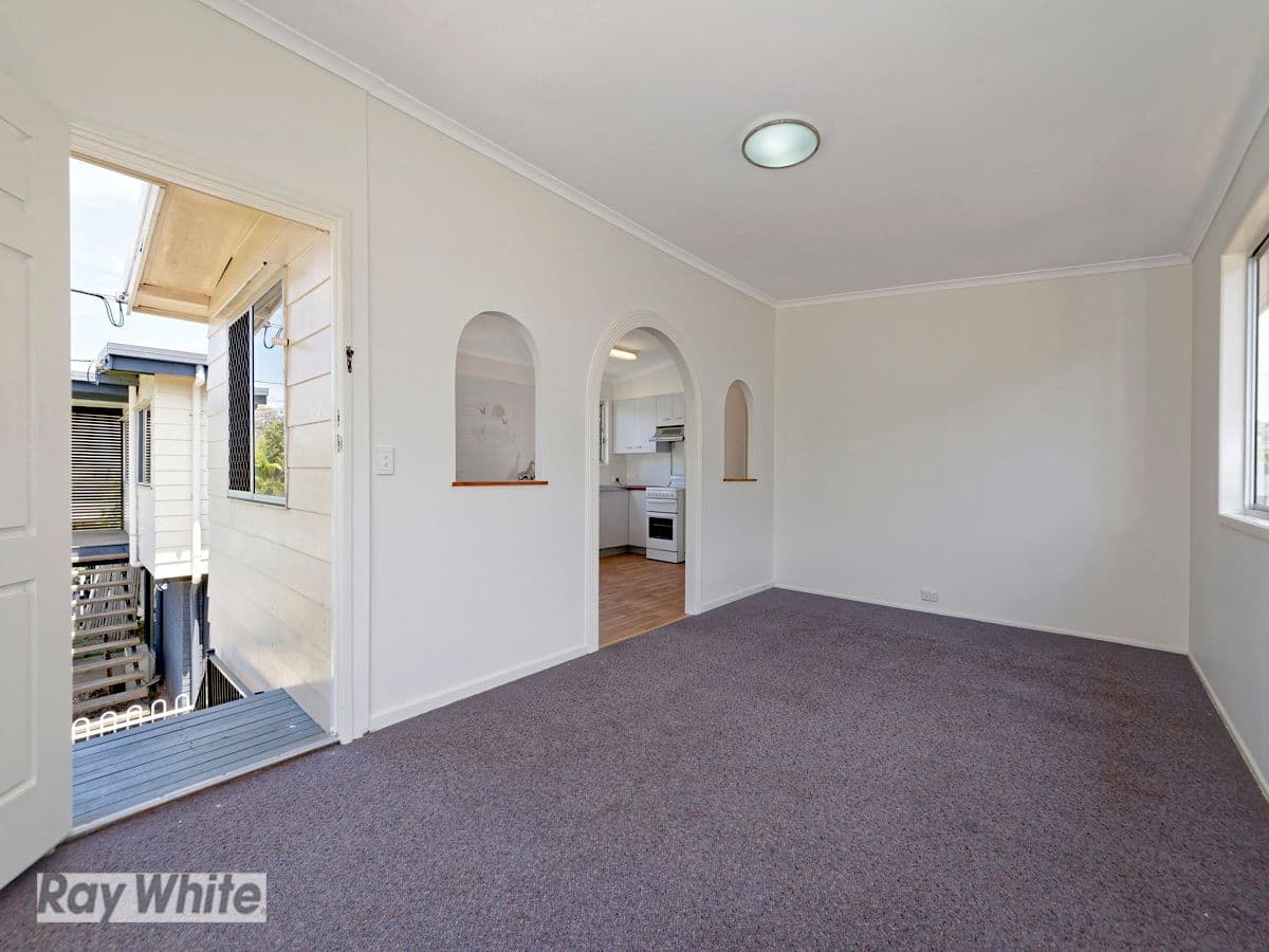 31 O'Connell Street, Redcliffe QLD 4020, Redcliffe - Thumbnail 3