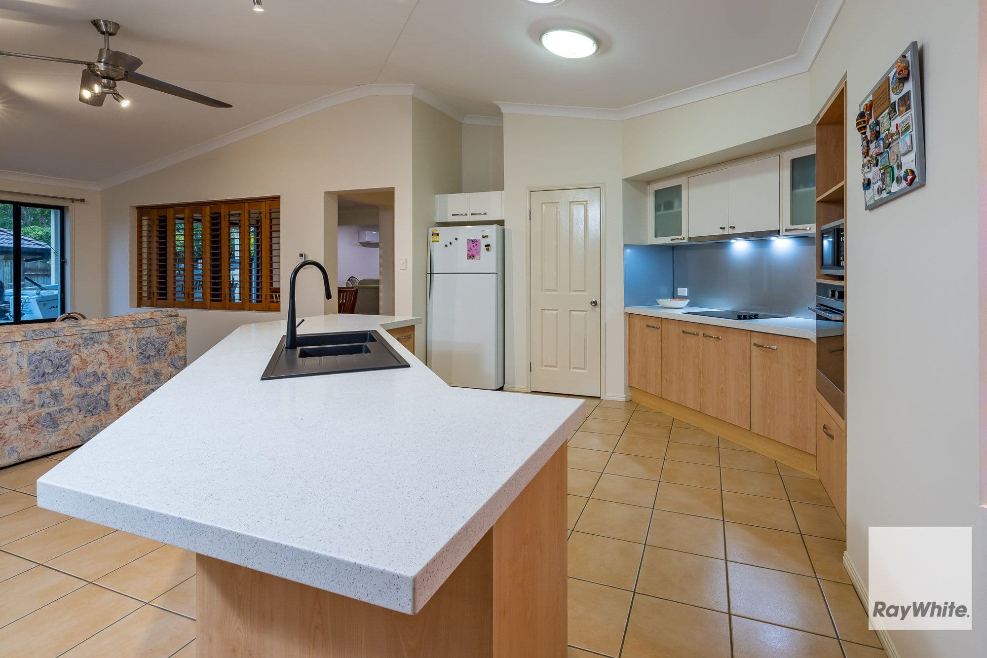 4 Potts Place, Redland Bay QLD 4165, Redland Bay - Thumbnail 3
