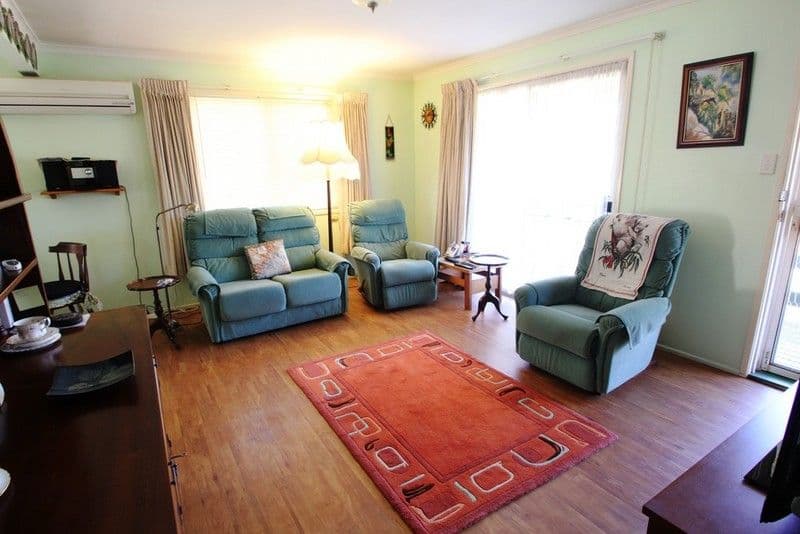 28 Winona Street, SHAILER PARK QLD 4128, Shailer Park - Thumbnail 2