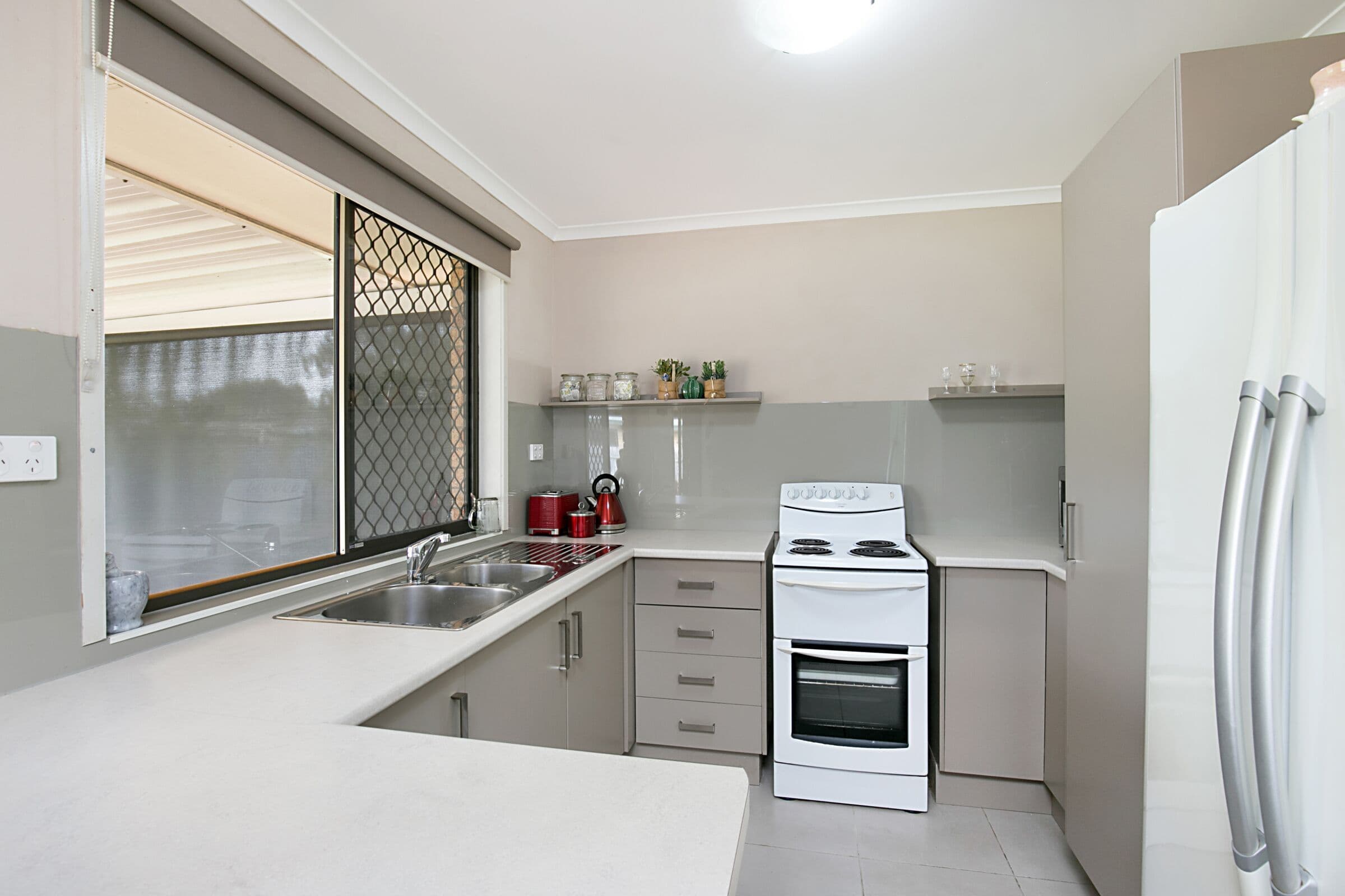 8 Harman Court, Loganholme QLD 4129, Loganholme - Thumbnail 2