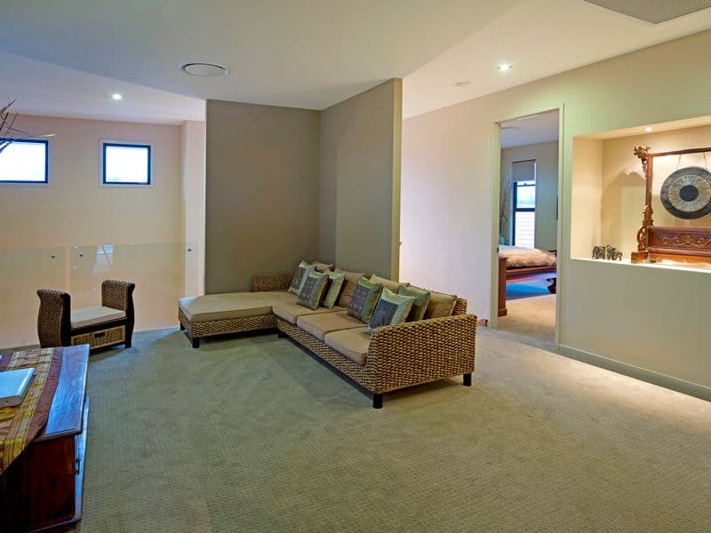28 Calmwater Crescent, HELENSVALE QLD 4212, Helensvale - Thumbnail 8
