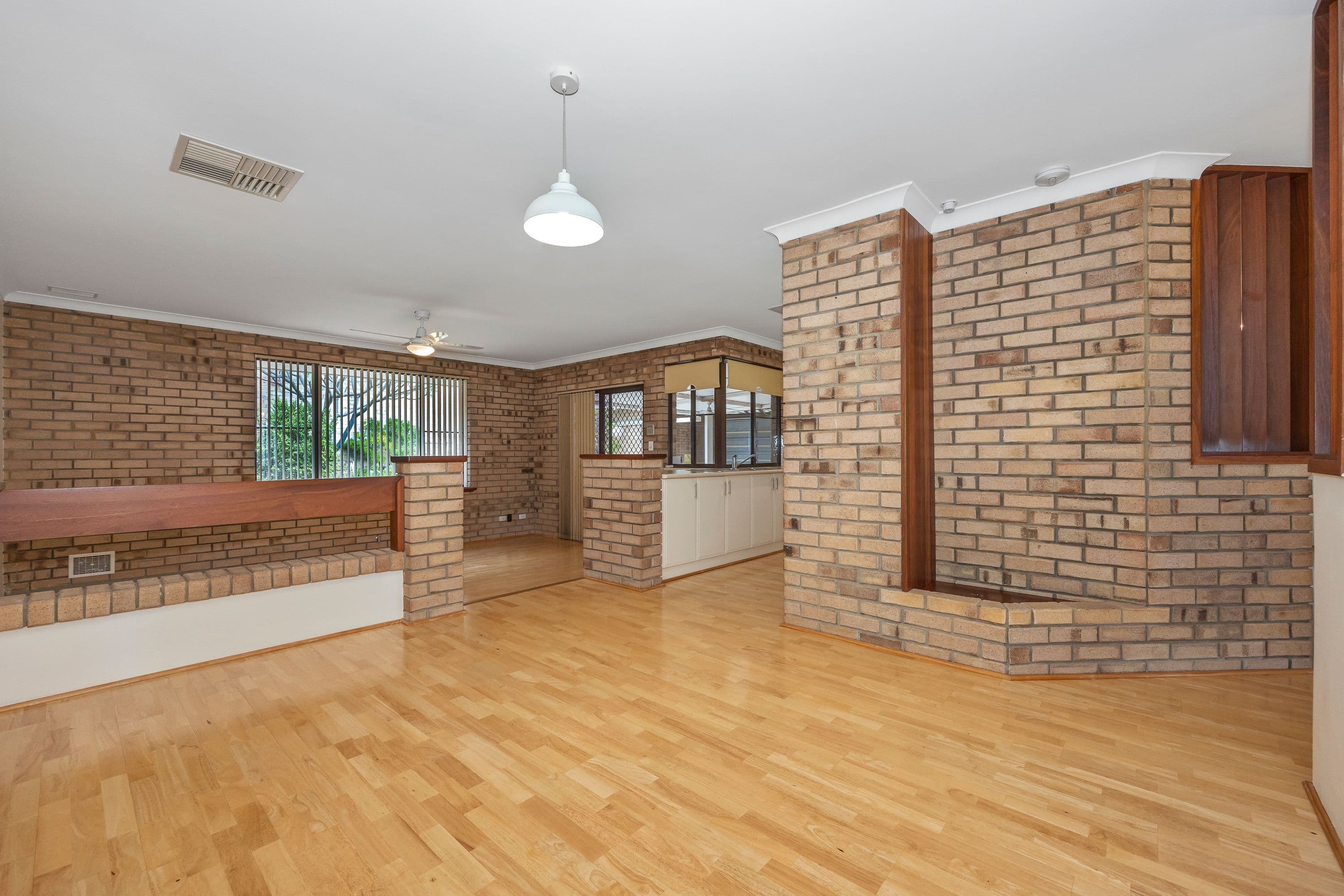 11 Seacrest Drive, Sorrento WA 6020, Sorrento - Thumbnail 2