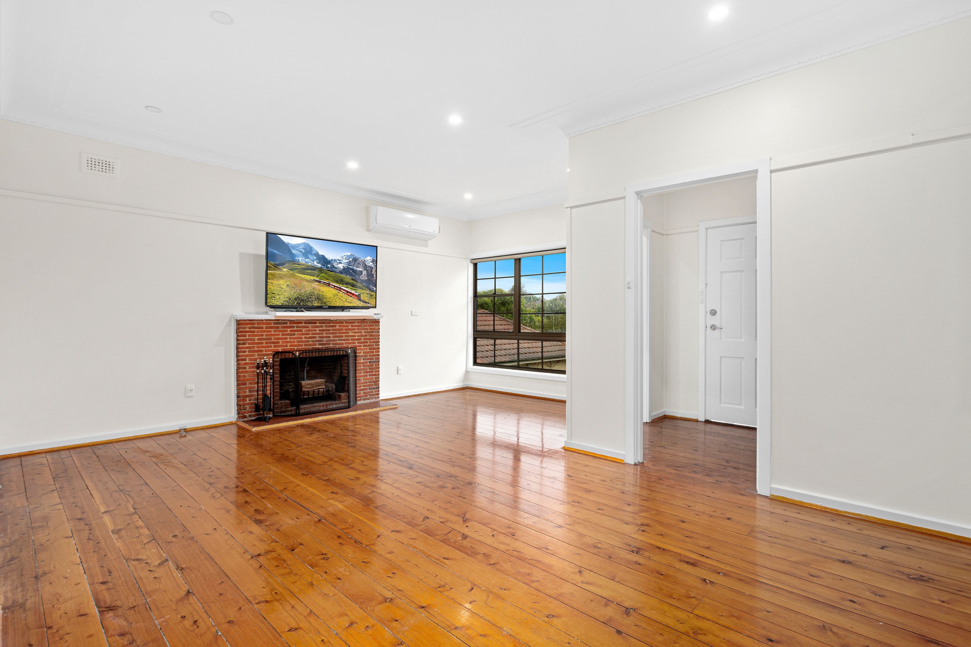 10 Roberts Avenue, Mortdale NSW 2223, Mortdale - Thumbnail 4