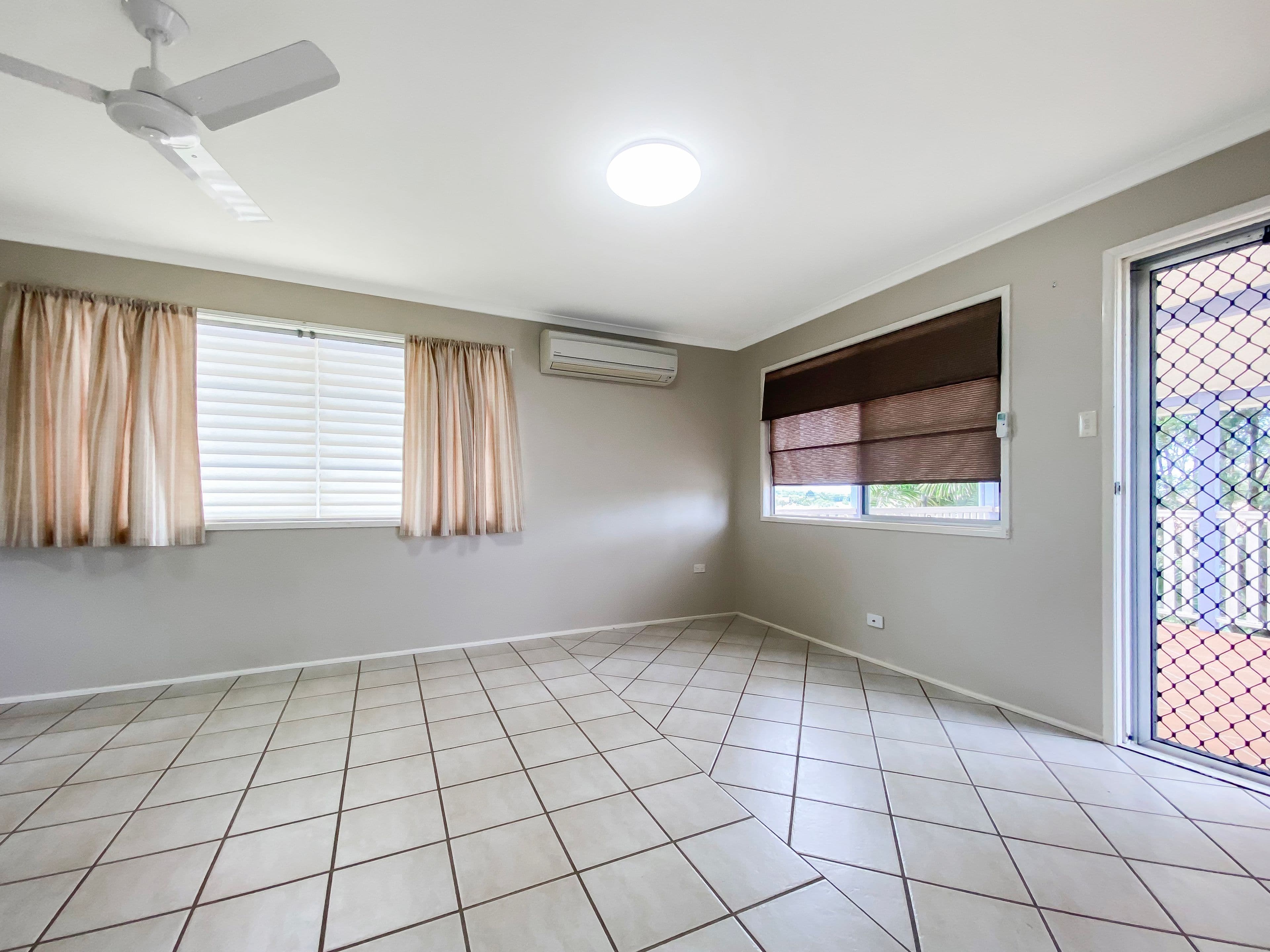 21 Ware Avenue, Sarina QLD 4737, Sarina - Thumbnail 2