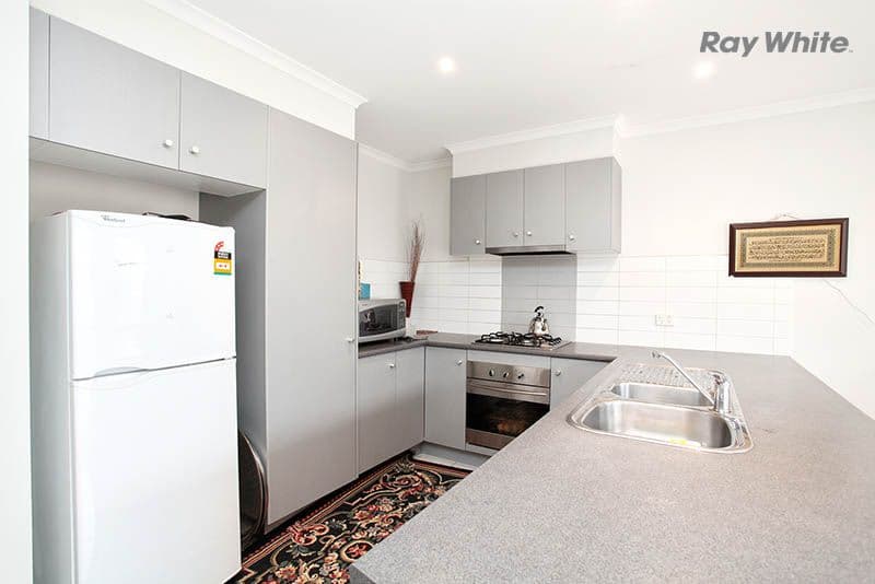 38 Edmund Drive, TARNEIT VIC 3029, Tarneit - Thumbnail 4