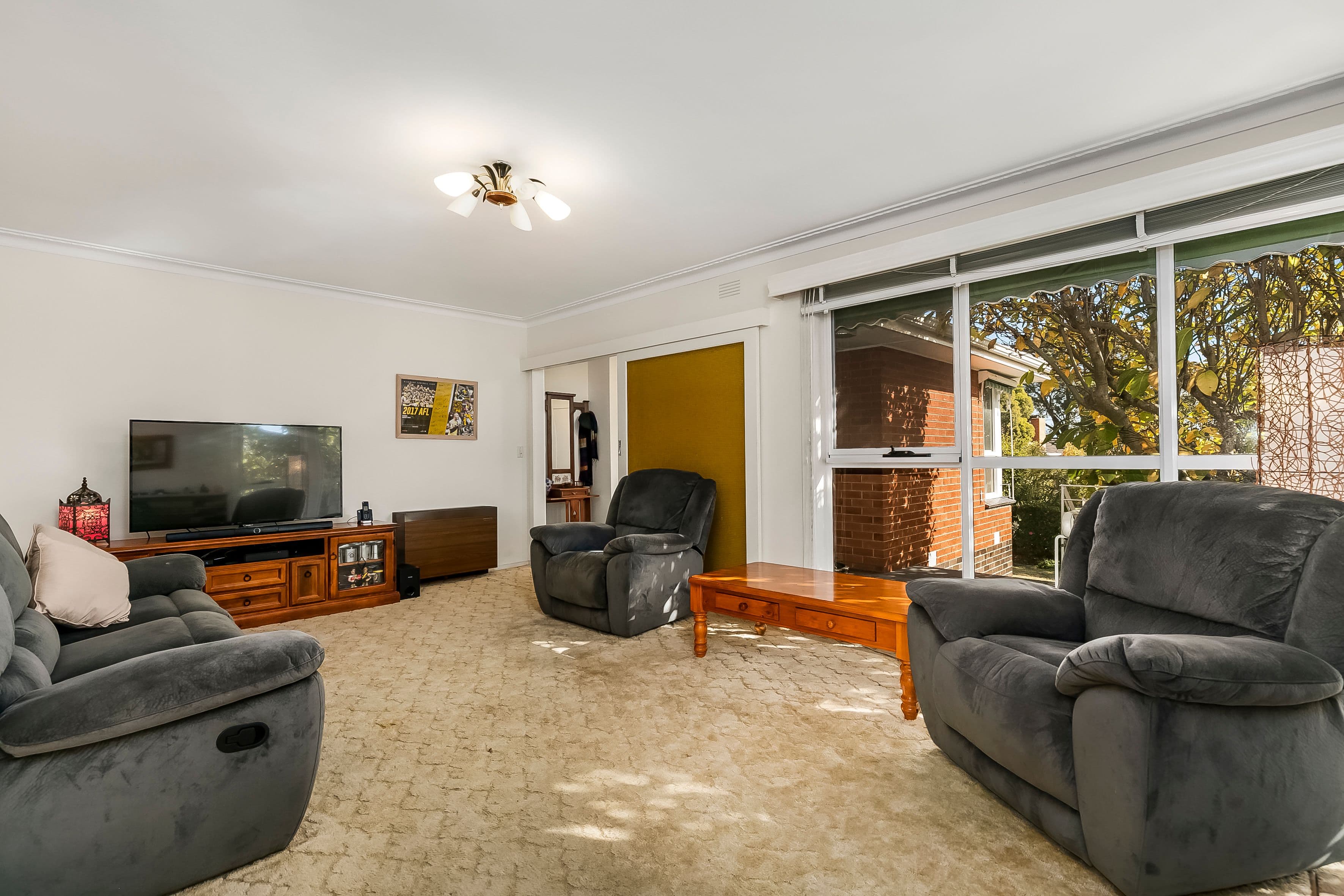 16 Burramine Road, Glen Waverley VIC 3150, Glen Waverley - Thumbnail 3