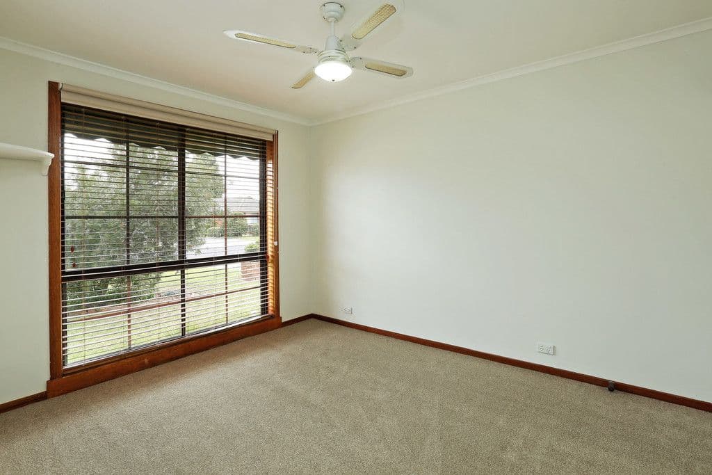 24 Henderson Drive, Lara VIC 3212, Lara - Thumbnail 4