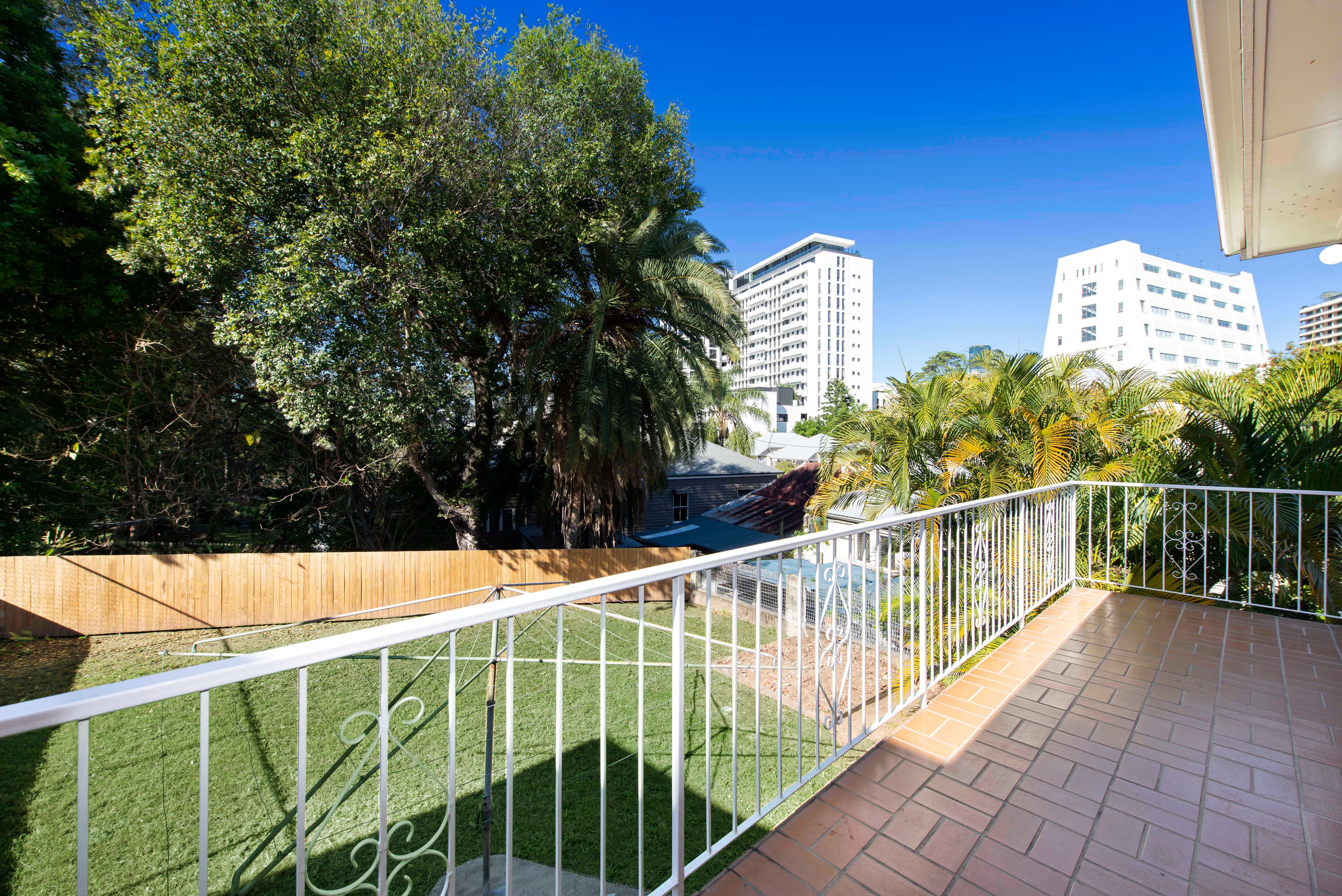 51 Torrington Street, Spring Hill QLD 4000, Spring Hill - Thumbnail 3
