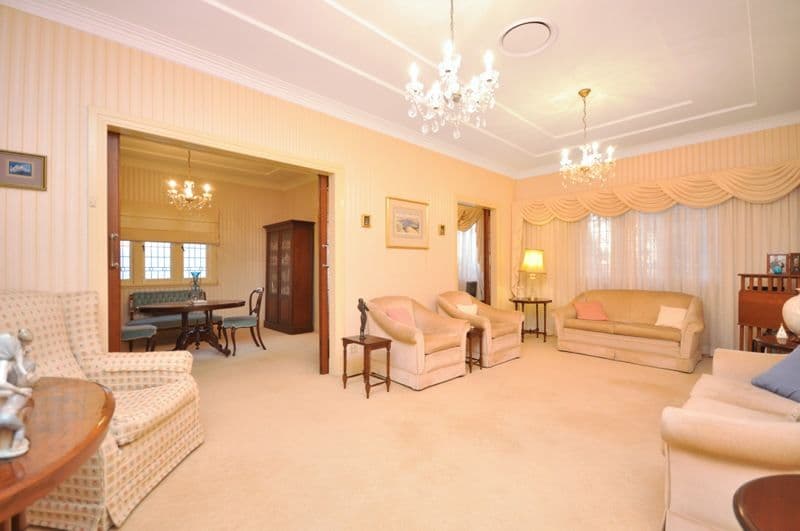 26 Sylvia Street, CAMP HILL QLD 4152, Camp Hill - Thumbnail 2