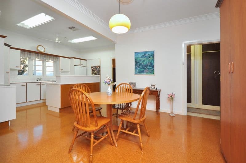 26 Sylvia Street, CAMP HILL QLD 4152, Camp Hill - Thumbnail 6