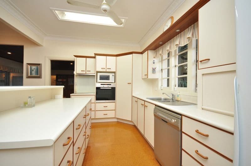 26 Sylvia Street, CAMP HILL QLD 4152, Camp Hill - Thumbnail 7
