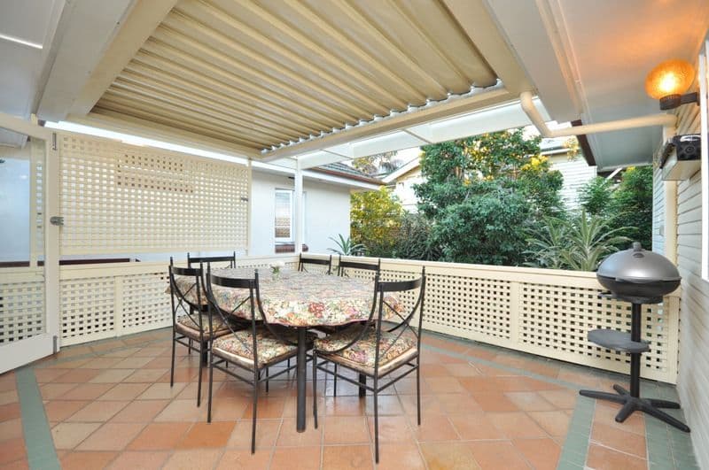 26 Sylvia Street, CAMP HILL QLD 4152, Camp Hill - Thumbnail 8