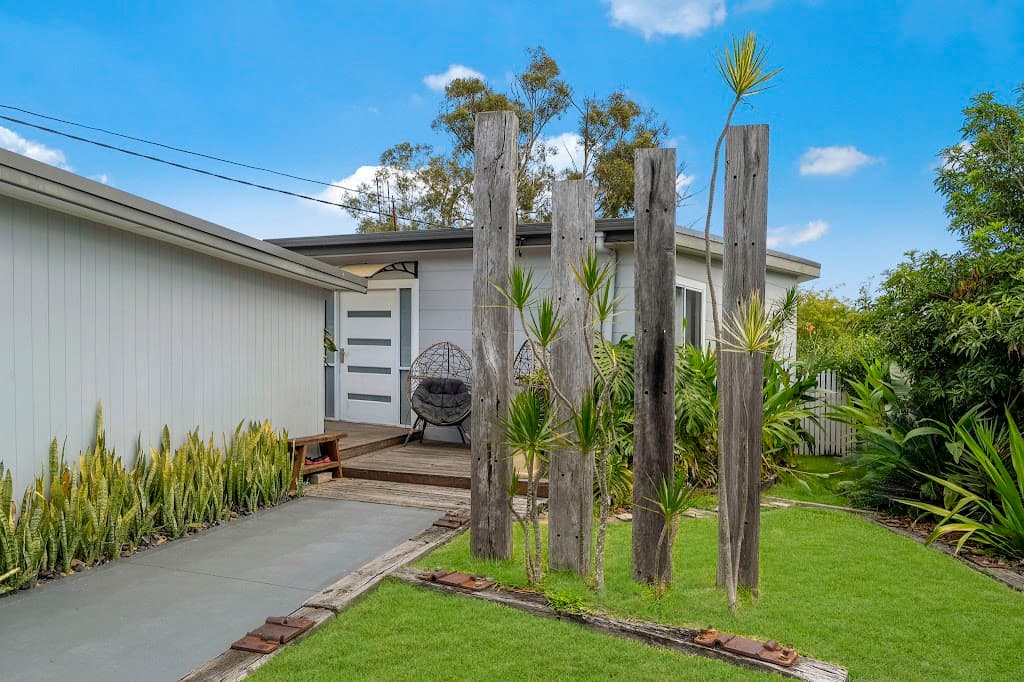 17 Summerland Road, Summerland Point, NSW, 2259, Summerland Point - Thumbnail 2