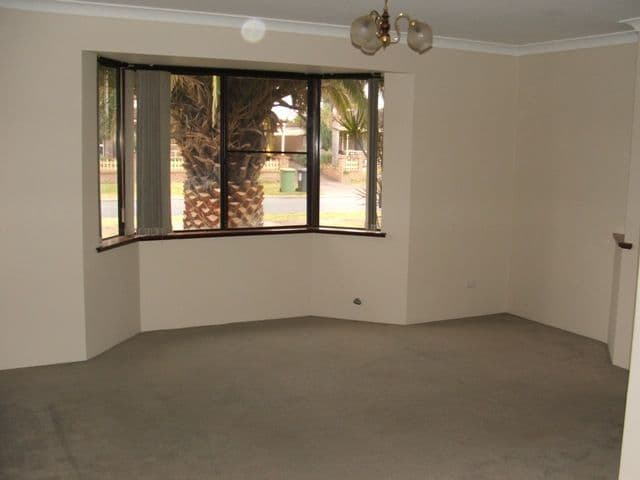 70 Balfour Steet, HUNTINGDALE WA 6110, Huntingdale - Thumbnail 4