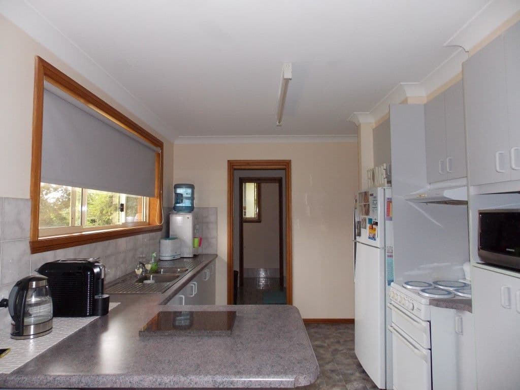 19 Ebelina Crescent, PARKES NSW 2870, Parkes - Thumbnail 3