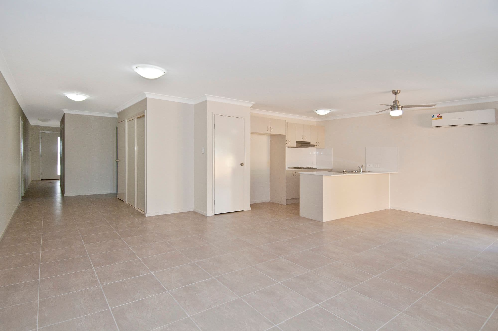 816B Kingston Road, Loganlea QLD 4131, Loganlea - Thumbnail 4