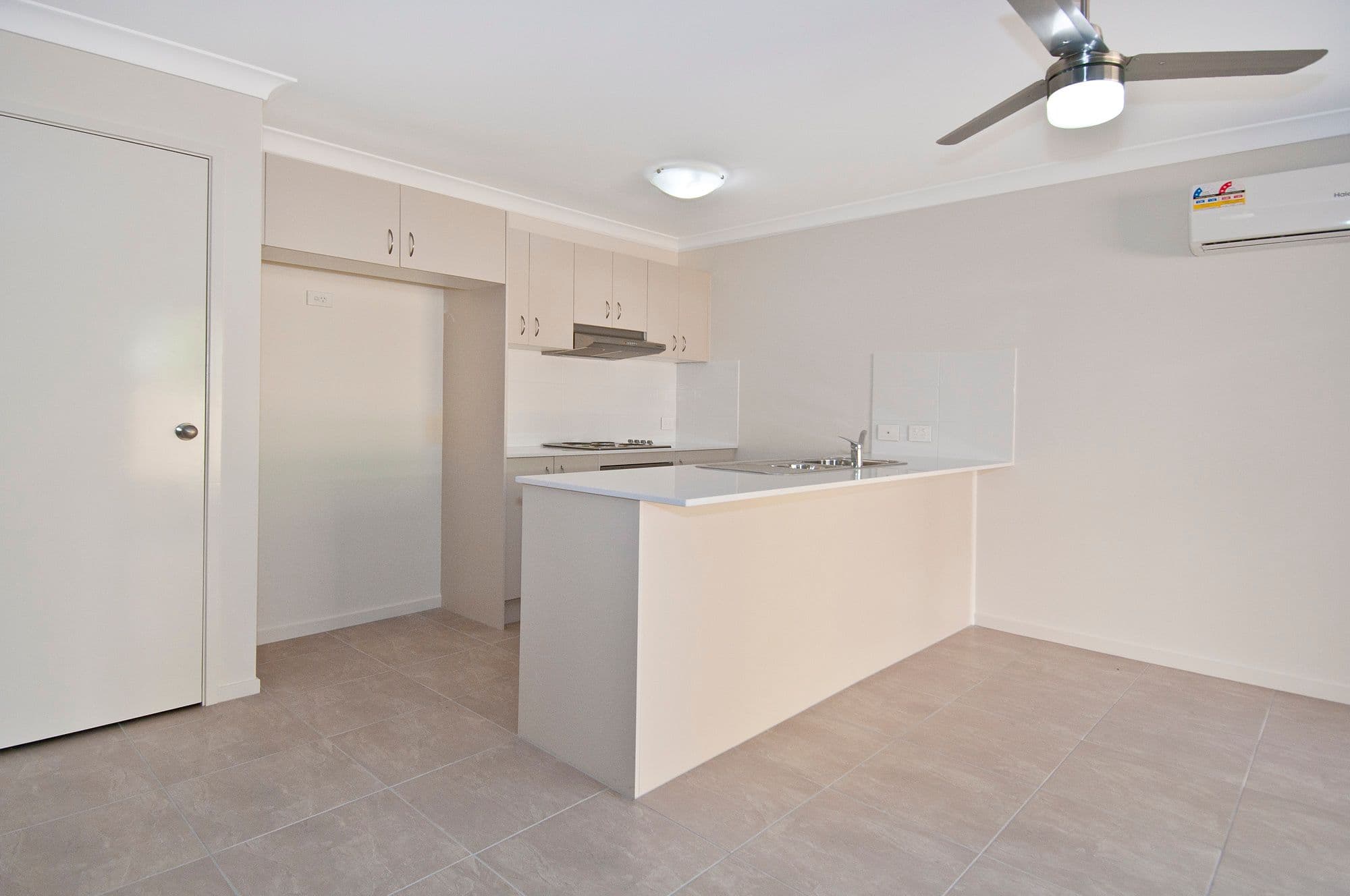 816B Kingston Road, Loganlea QLD 4131, Loganlea - Thumbnail 5