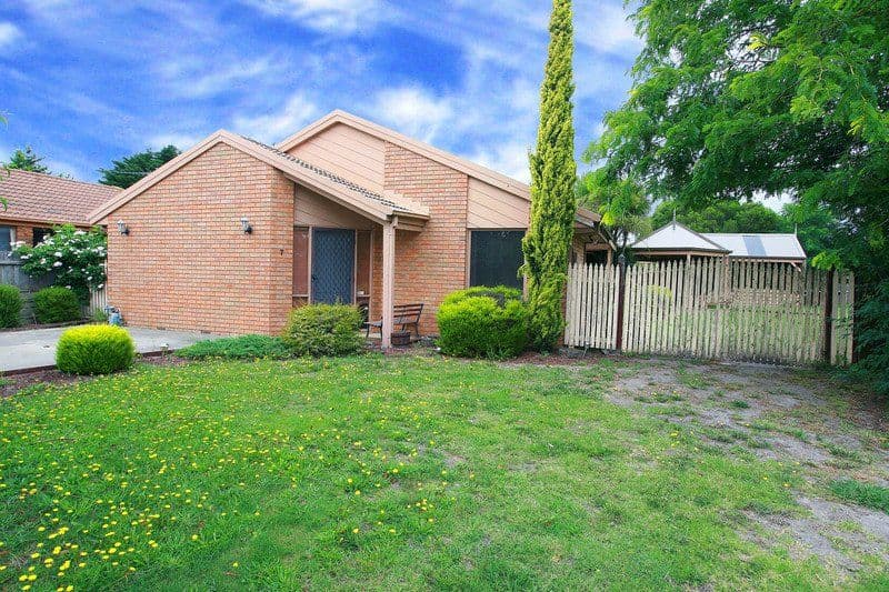 7 Filbert Court, CRANBOURNE VIC 3977, Cranbourne North - Image 1