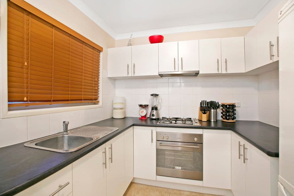 6 Roseglen Street, Greenslopes QLD 4120, Greenslopes - Thumbnail 3