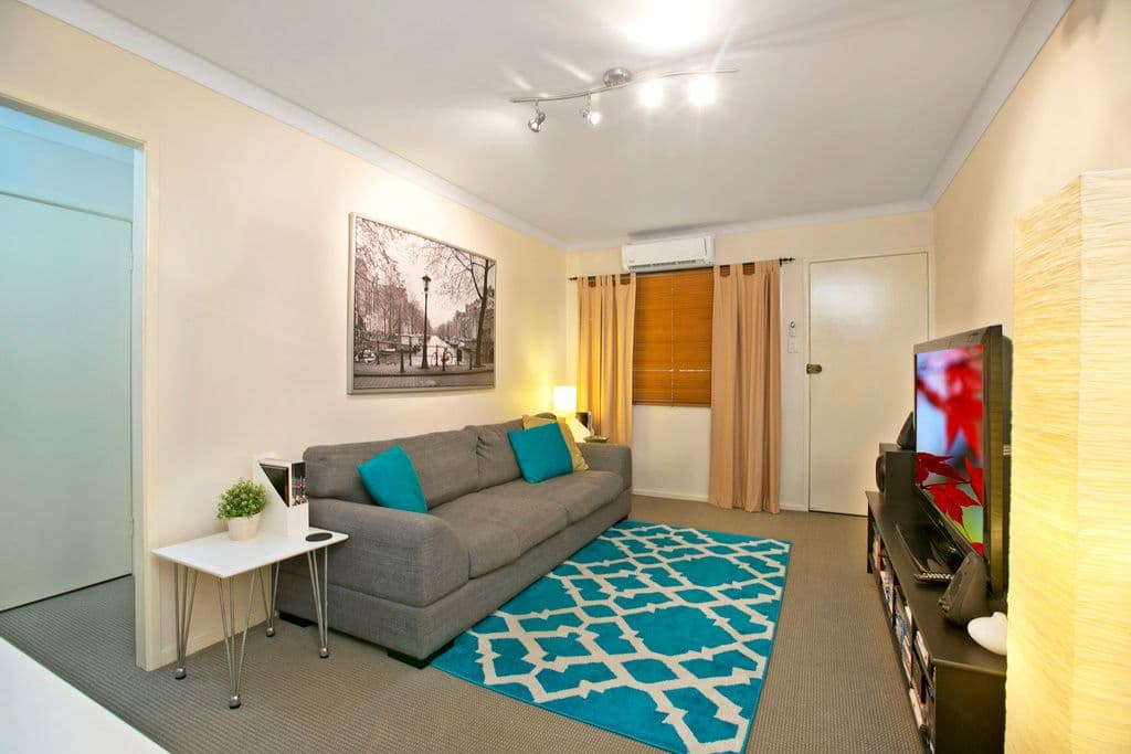 6 Roseglen Street, Greenslopes QLD 4120, Greenslopes - Thumbnail 5