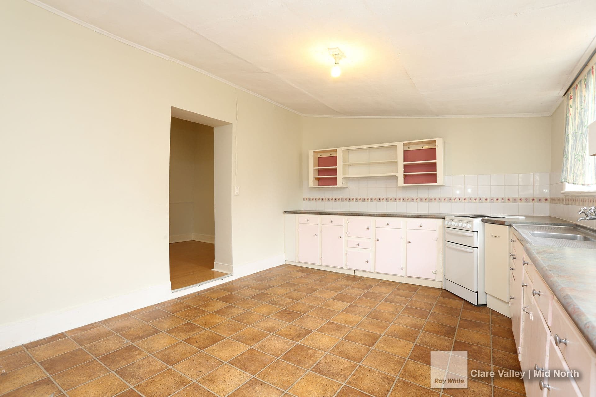 15 Fisher Street, Balaklava SA 5461, Balaklava - Thumbnail 3