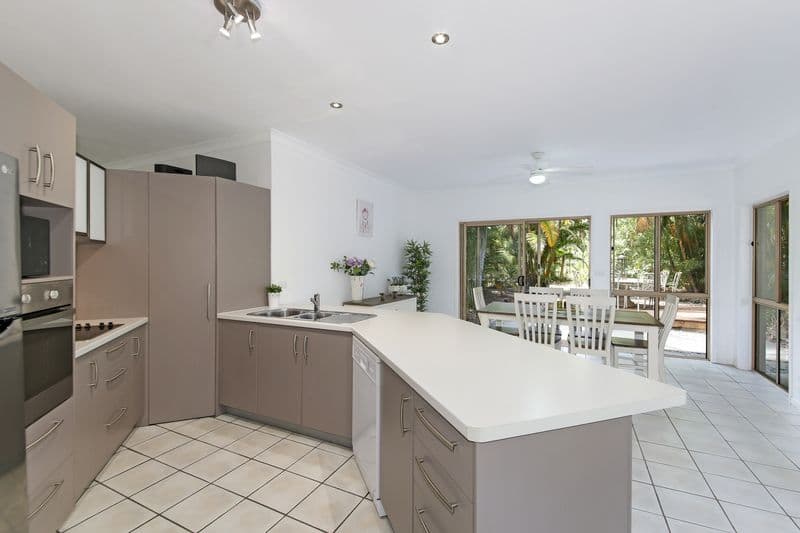 7 Newton Drive, Beerwah QLD 4519, Beerwah - Thumbnail 2