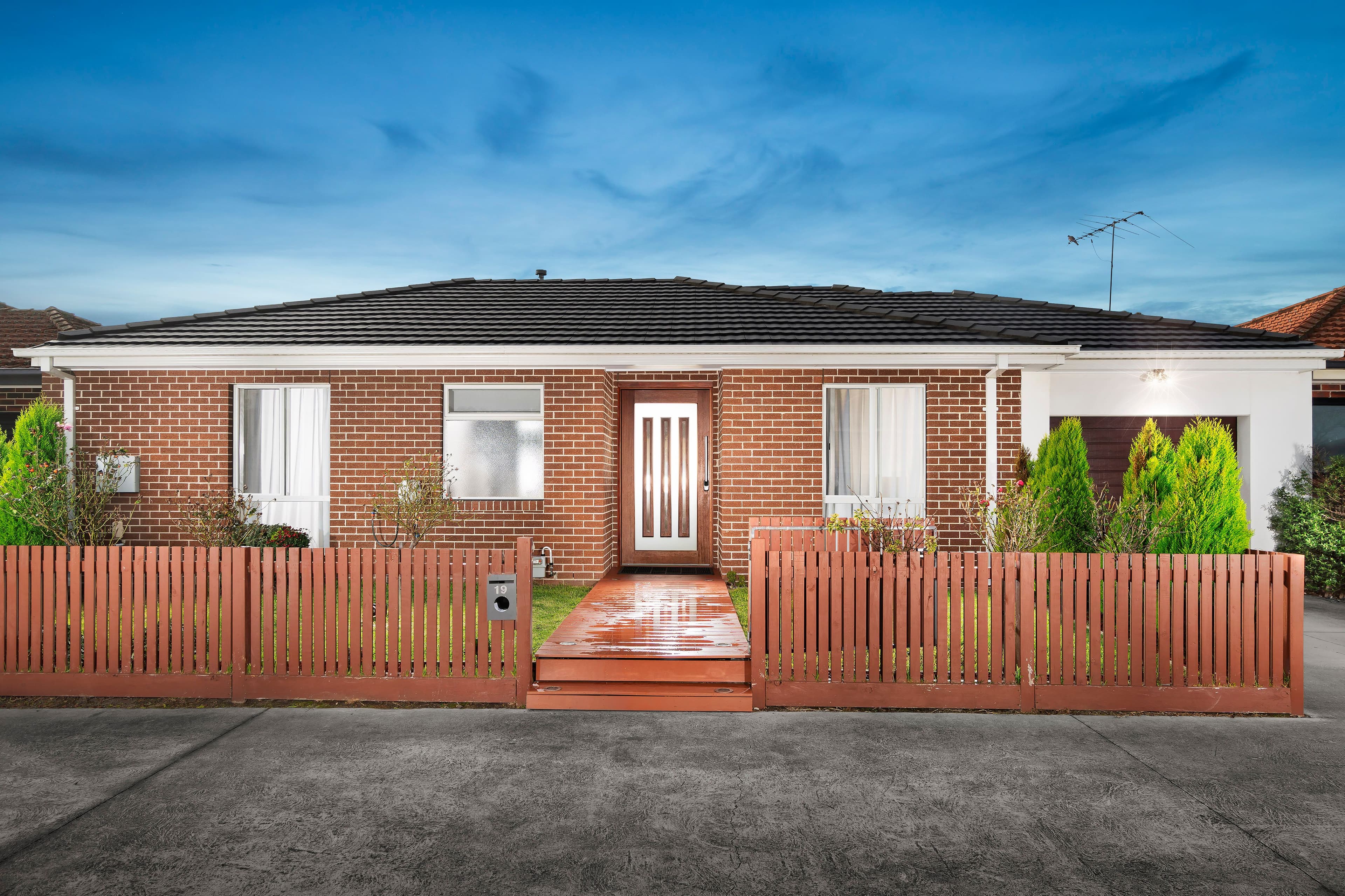 19 Loreen Street, Oakleigh South VIC 3167, Oakleigh South - Image 1
