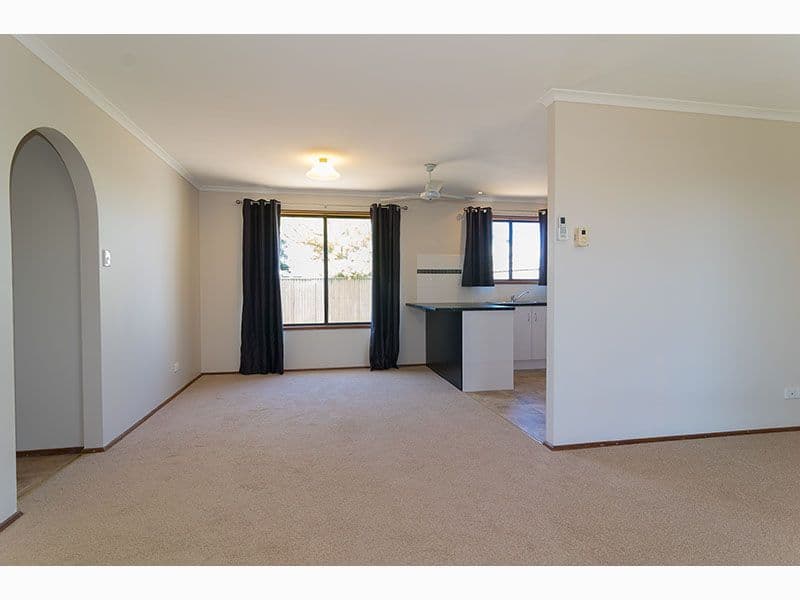 39 Follett Street, Aldinga Beach SA 5173, Aldinga Beach - Thumbnail 4