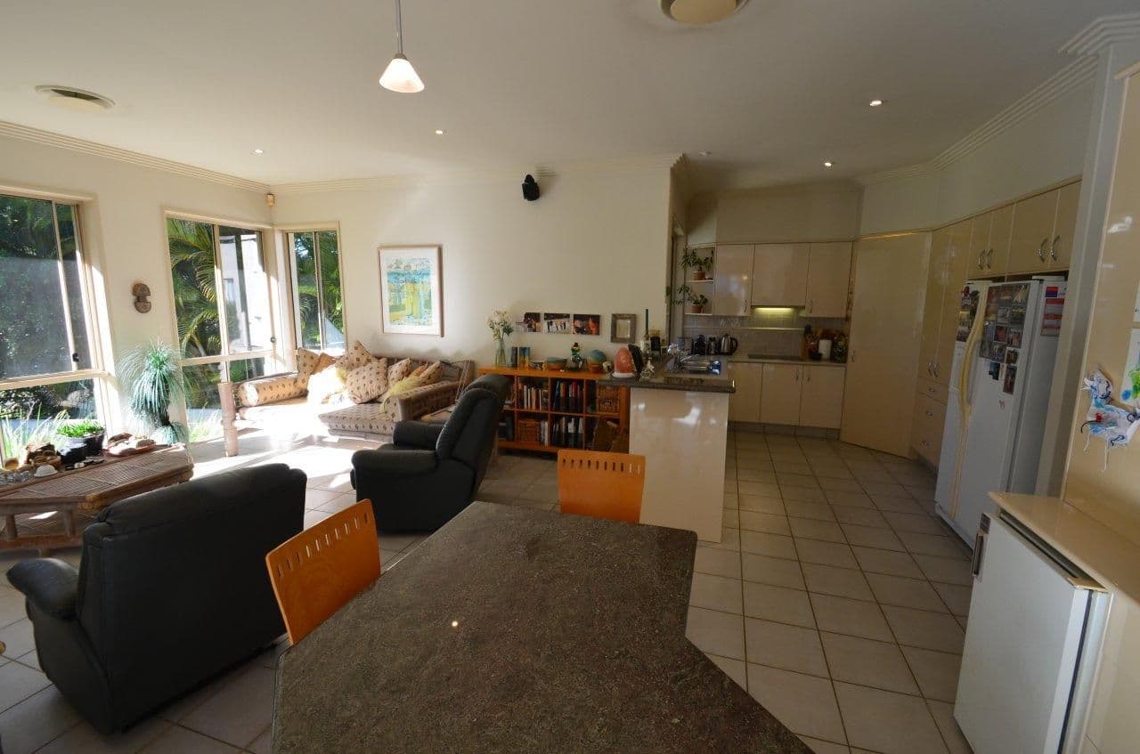 61 Chichester Drive, ARUNDEL QLD 4214, Arundel - Thumbnail 5