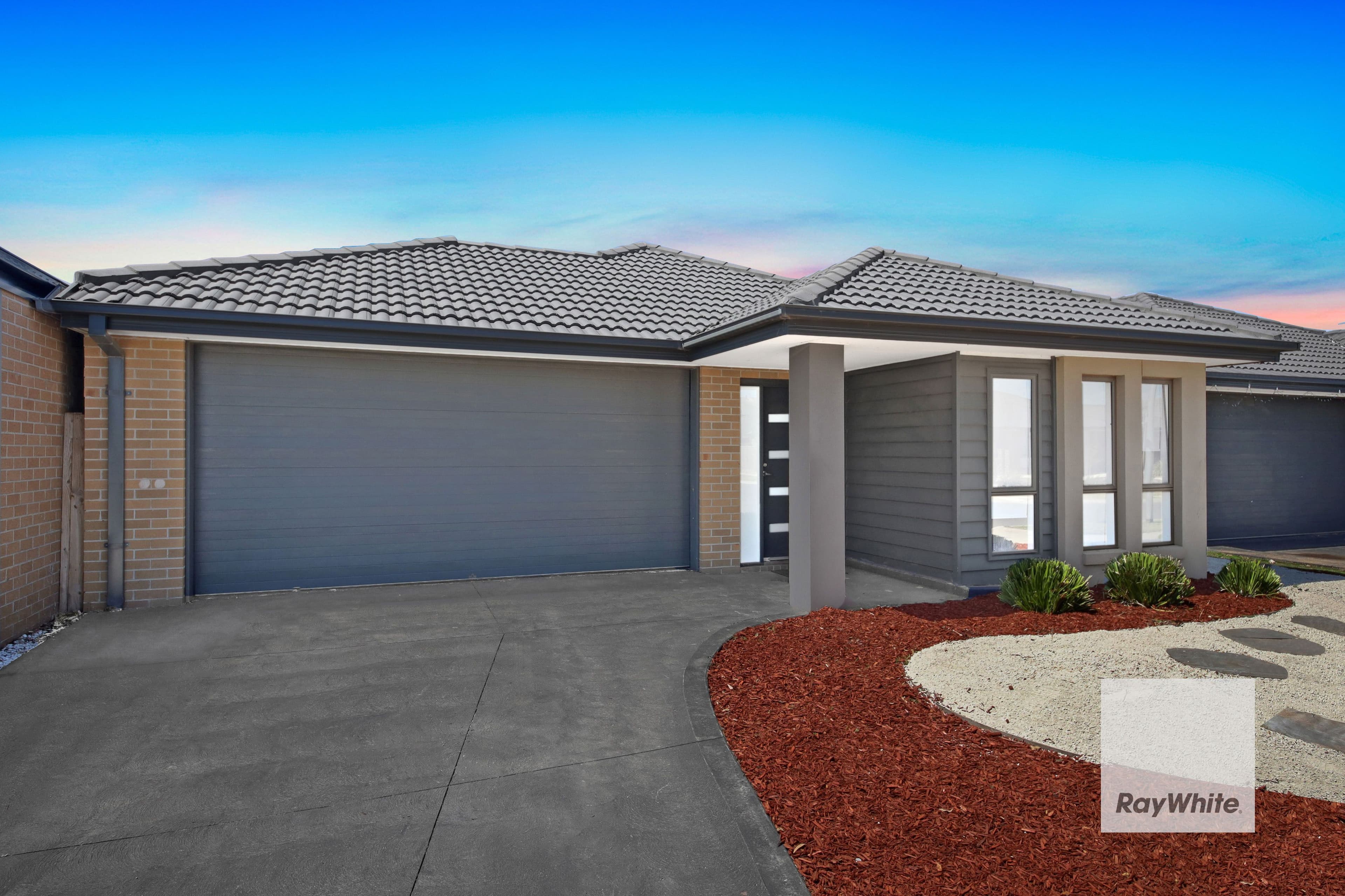 12 Thurston Avenue, Tarneit VIC 3029, Tarneit - Thumbnail 3