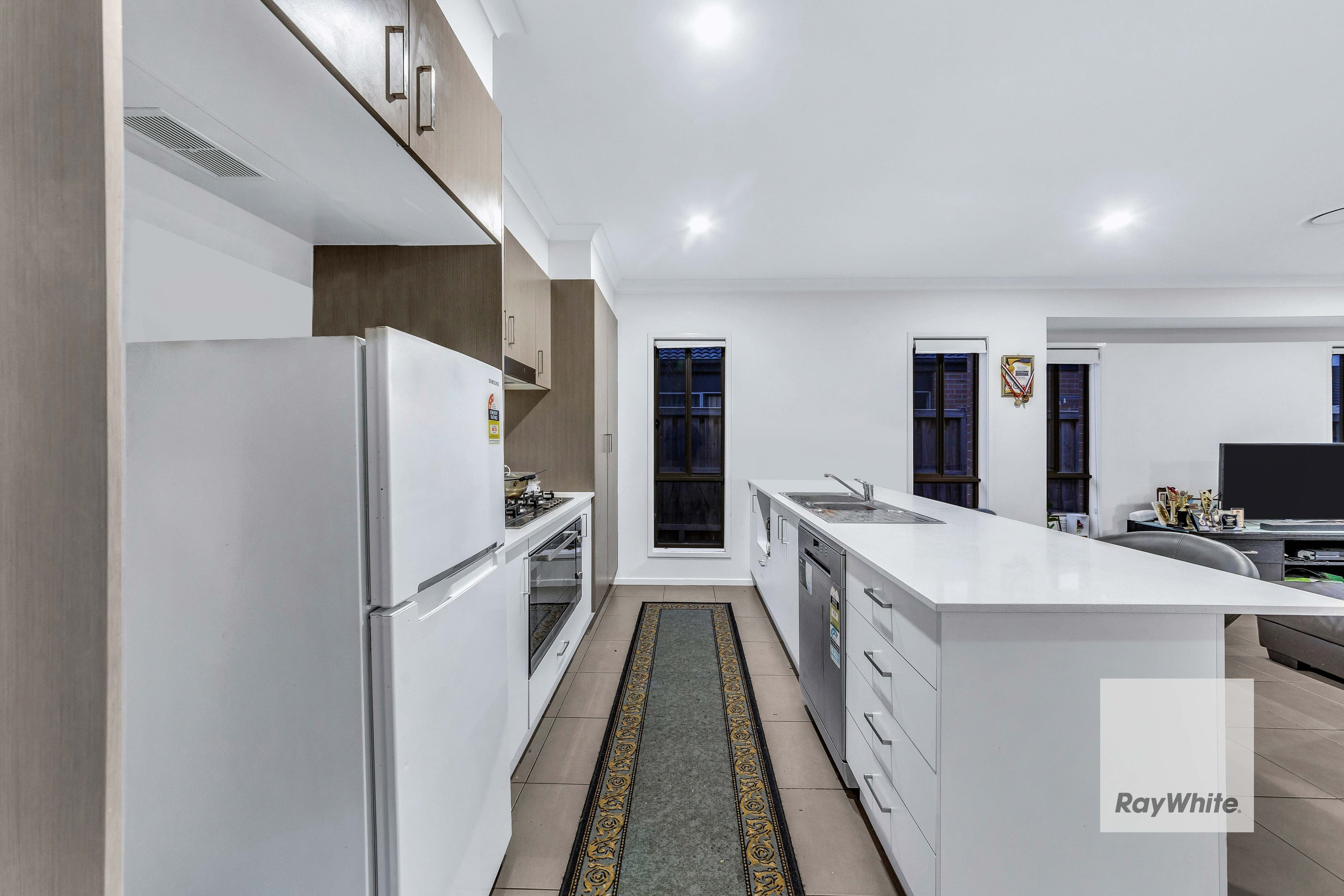 12 Thurston Avenue, Tarneit VIC 3029, Tarneit - Thumbnail 5